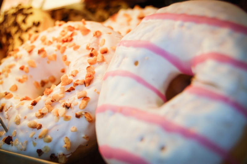 patisserie-ST MARTIN DE PALLIERES-min_donuts_sweets_pastries_pastry_shop_cake_cakes_bakery_eating-987656